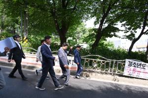 학교주변 통학로 안전 개선을 위한 현장 방문:8번째 이미지