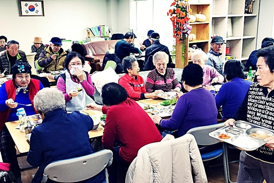 특식 요리로 건강한 행복 만남 이미지